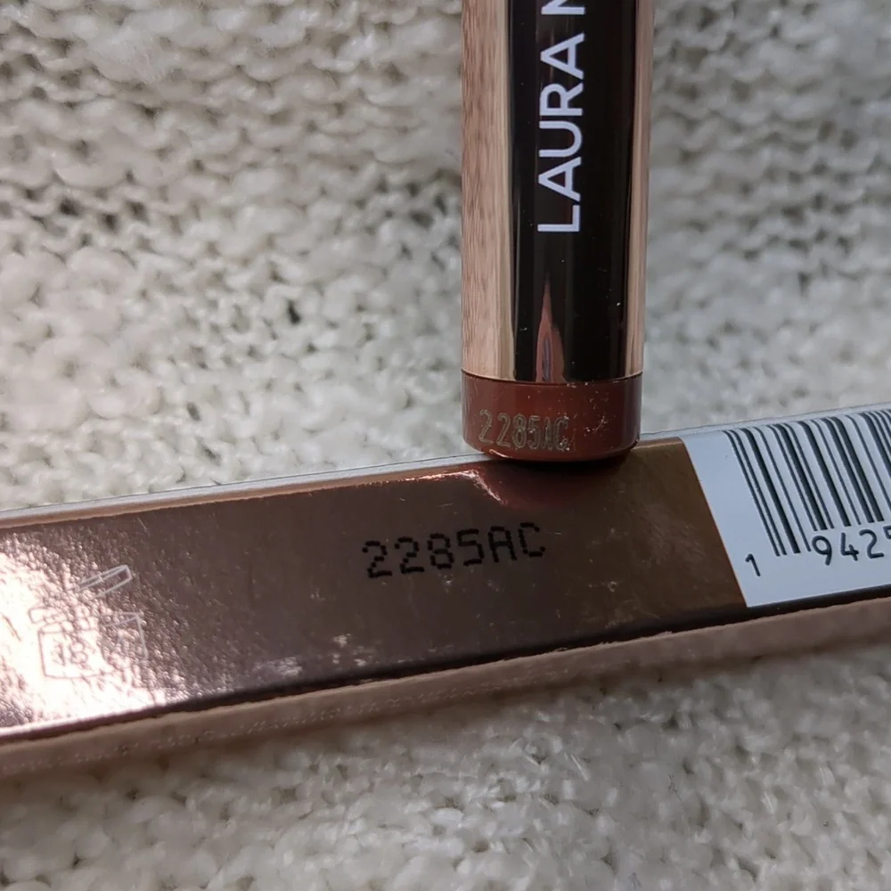 laura mercier RoseGlow Caviar Stick Eye Shadow in Forbidden Rose, 1.64g/…